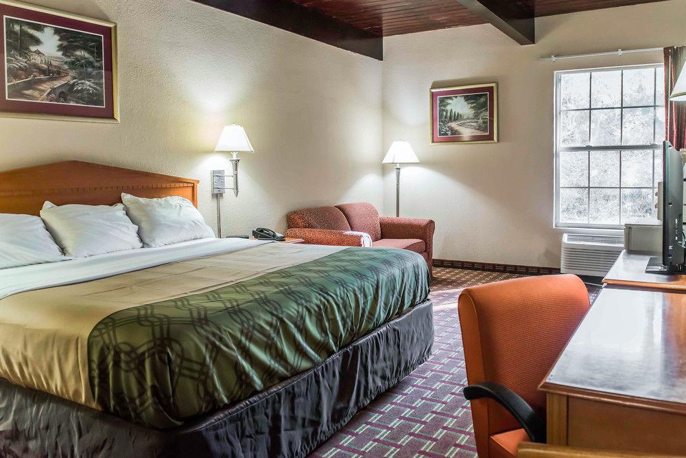 Econo Lodge Tallahassee Near Capital -University Екстериор снимка