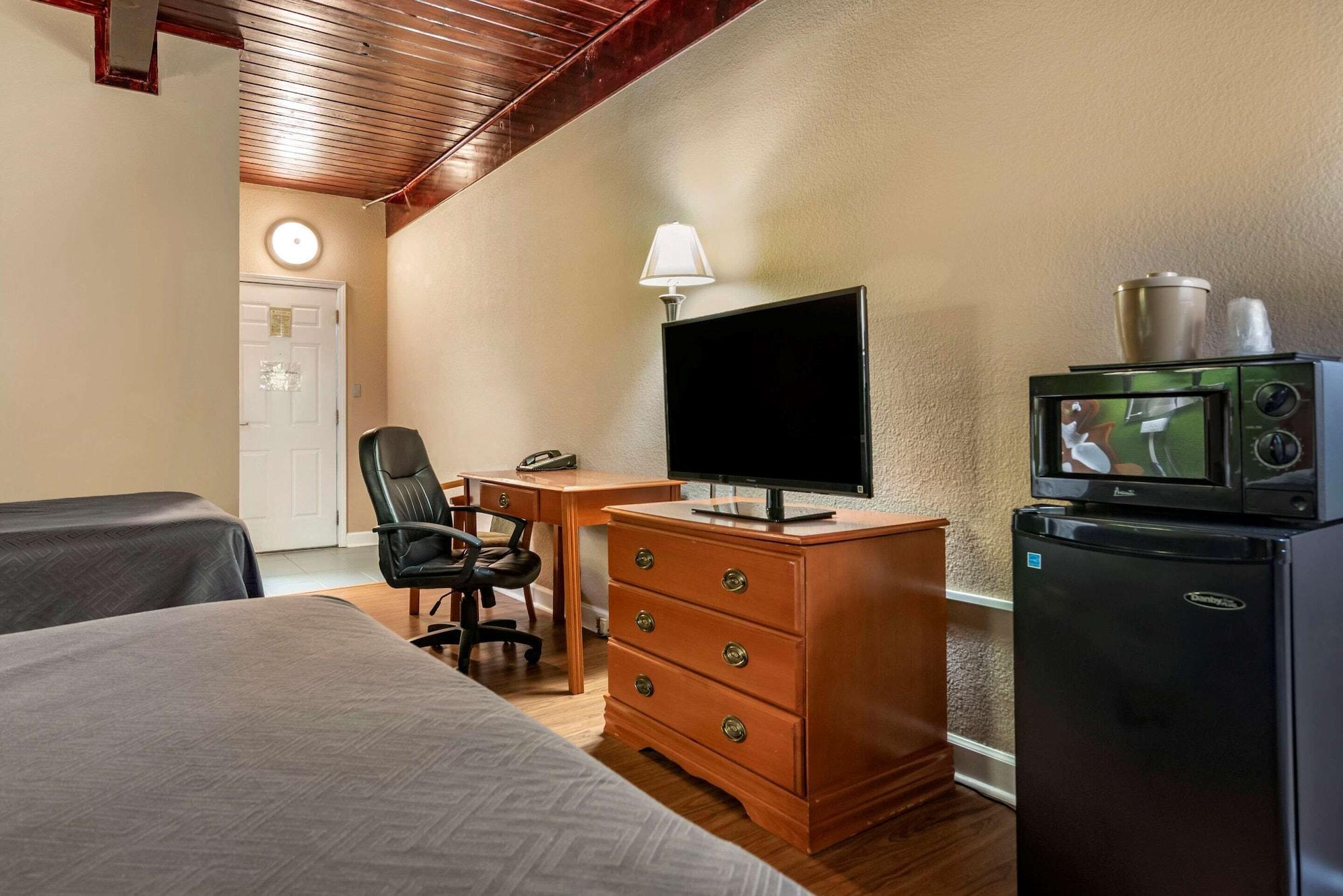 Econo Lodge Tallahassee Near Capital -University Екстериор снимка