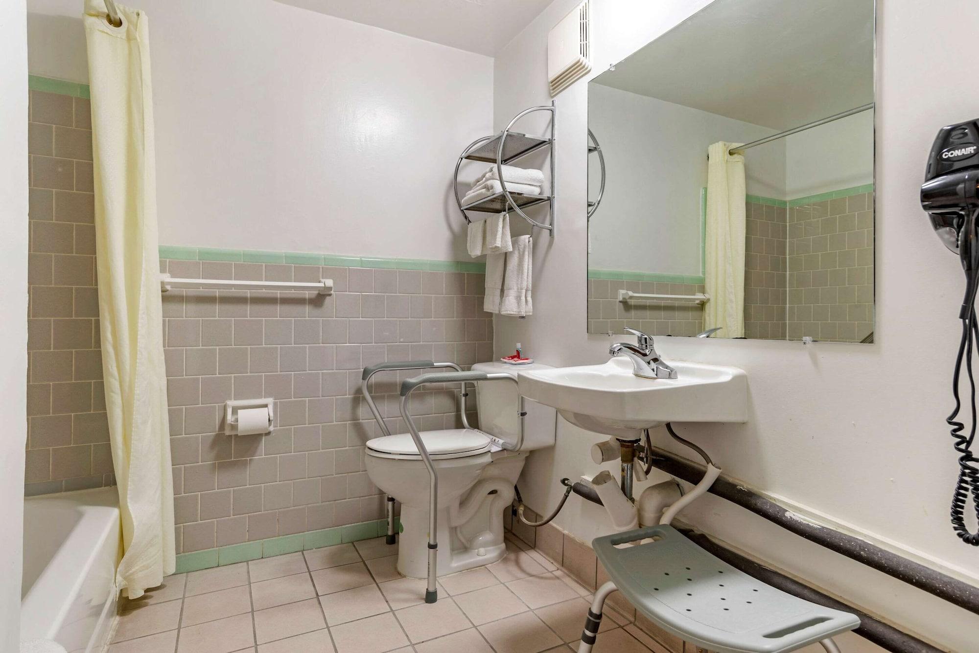 Econo Lodge Tallahassee Near Capital -University Екстериор снимка