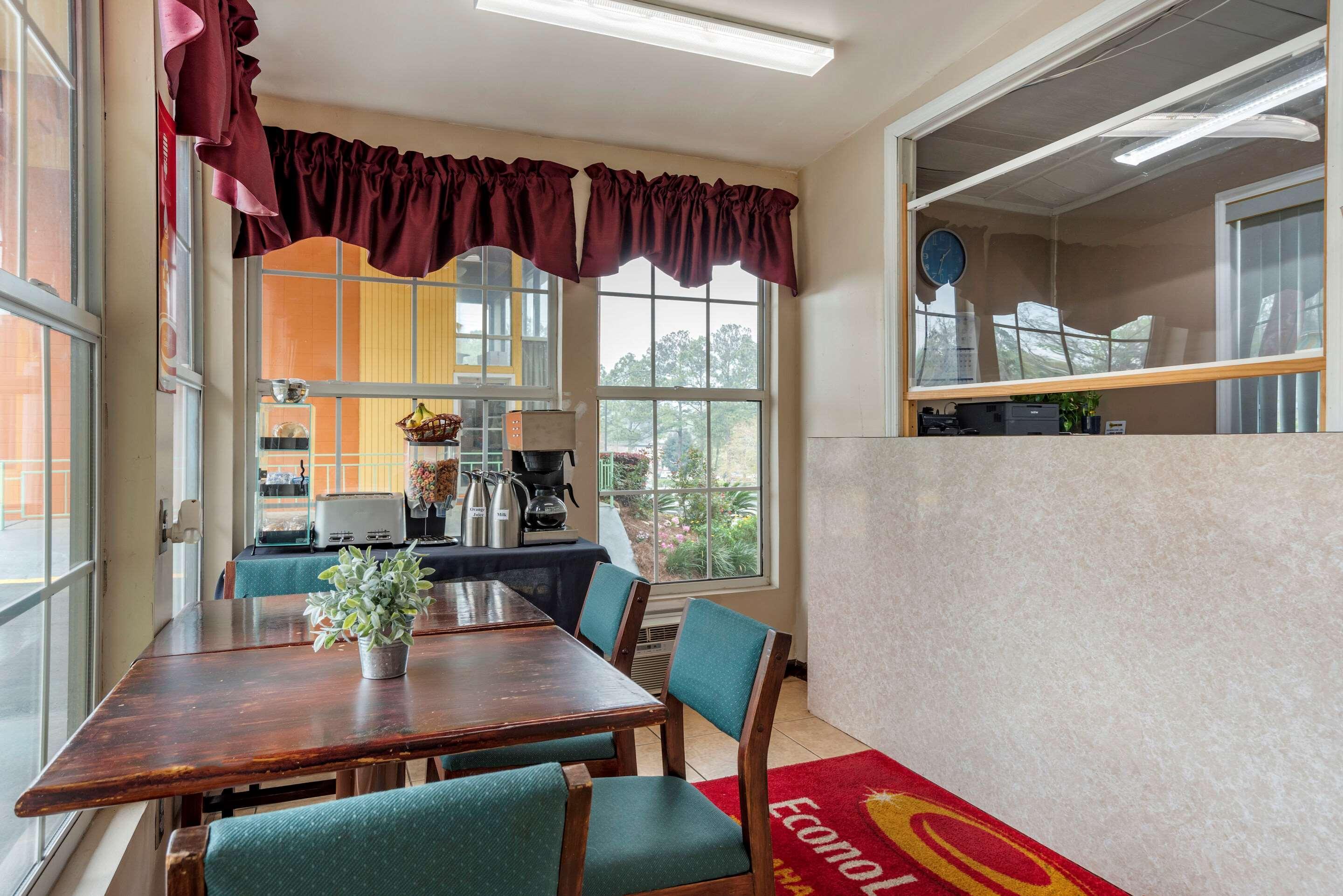 Econo Lodge Tallahassee Near Capital -University Екстериор снимка