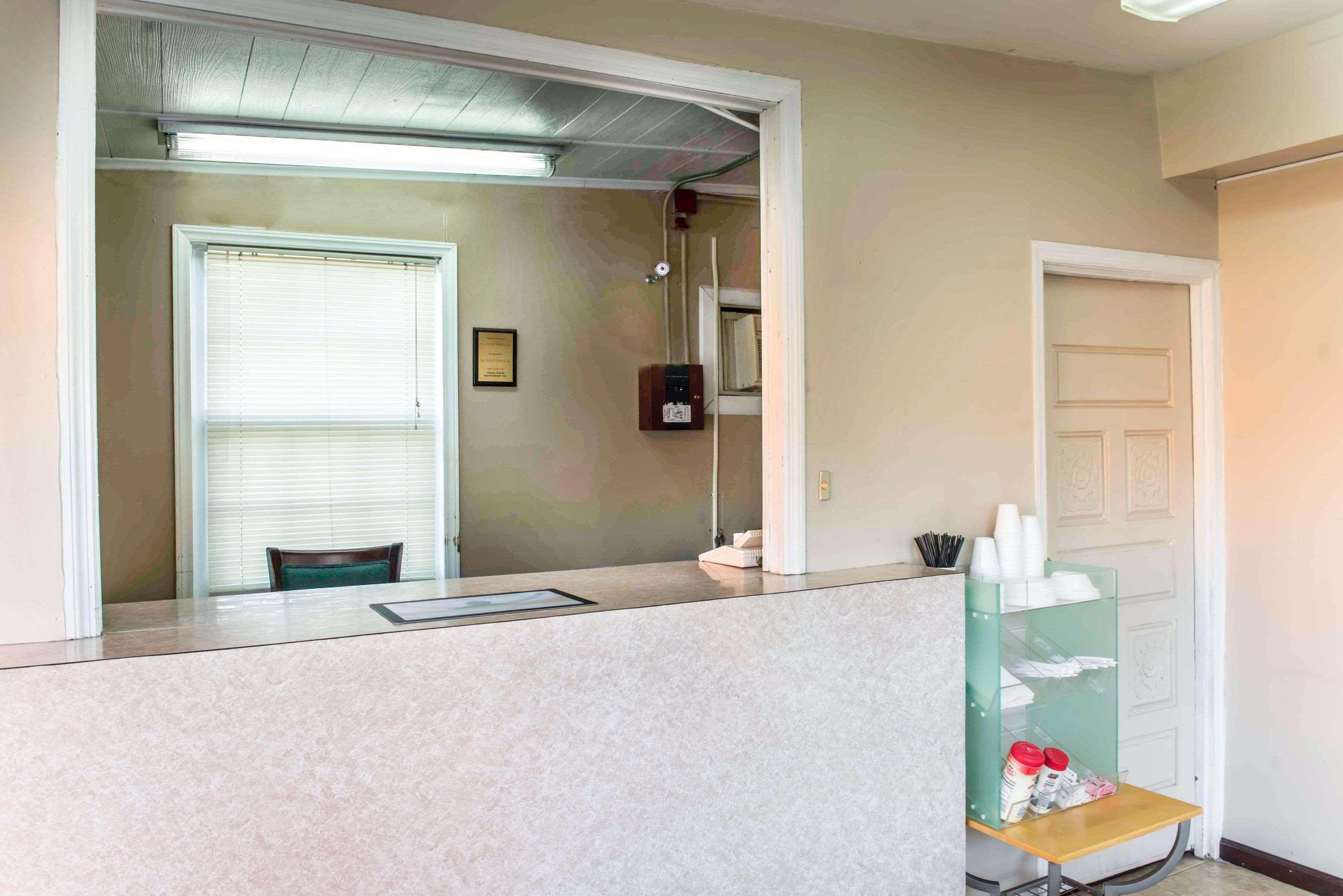 Econo Lodge Tallahassee Near Capital -University Екстериор снимка
