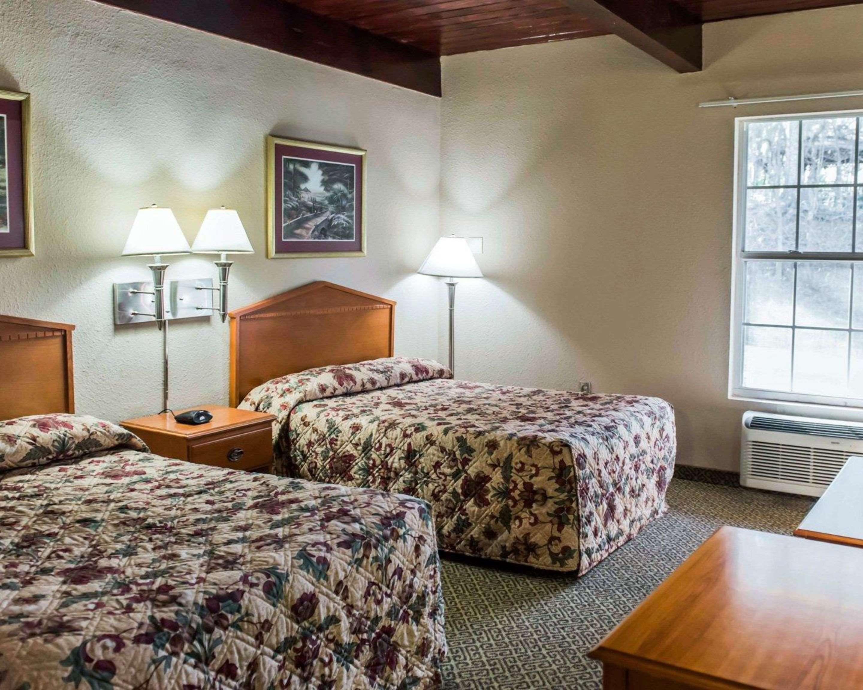Econo Lodge Tallahassee Near Capital -University Екстериор снимка