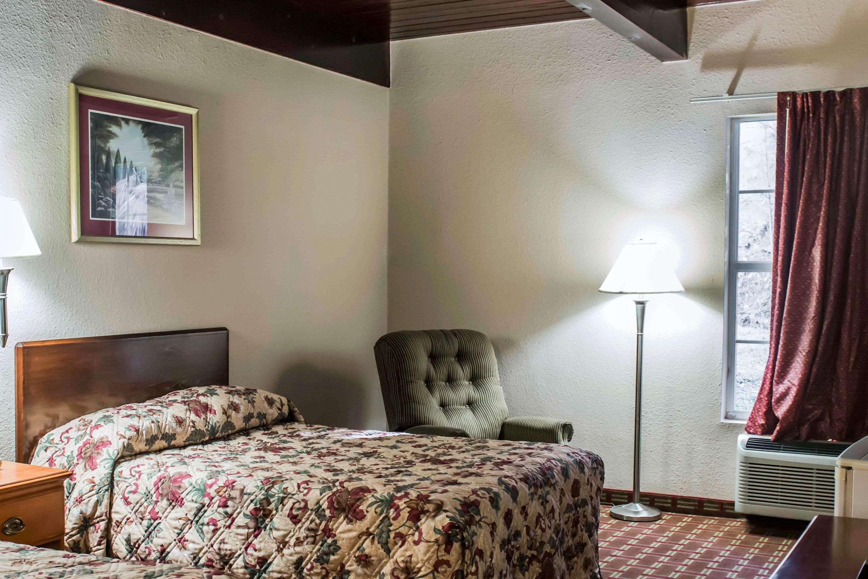 Econo Lodge Tallahassee Near Capital -University Екстериор снимка