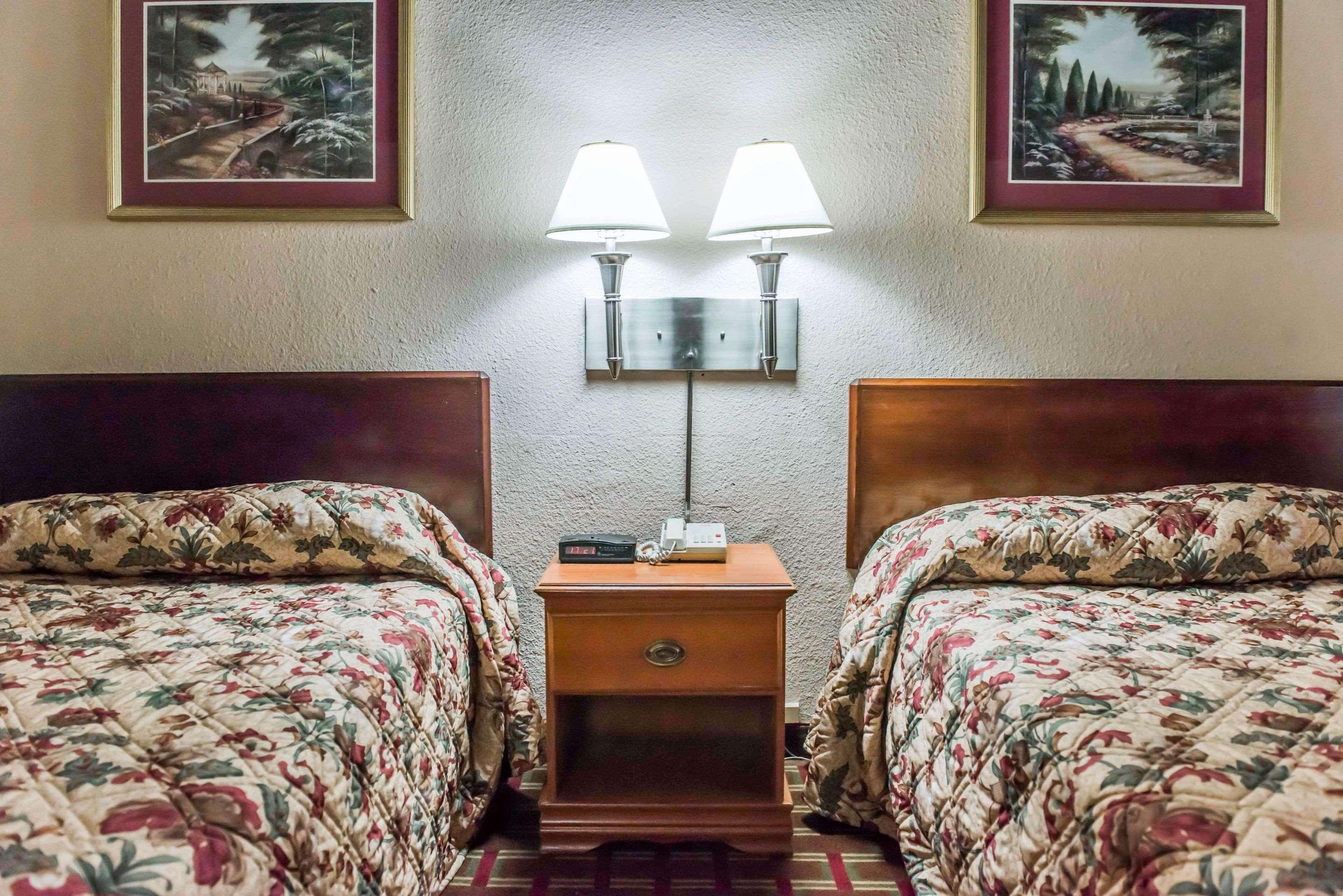 Econo Lodge Tallahassee Near Capital -University Екстериор снимка