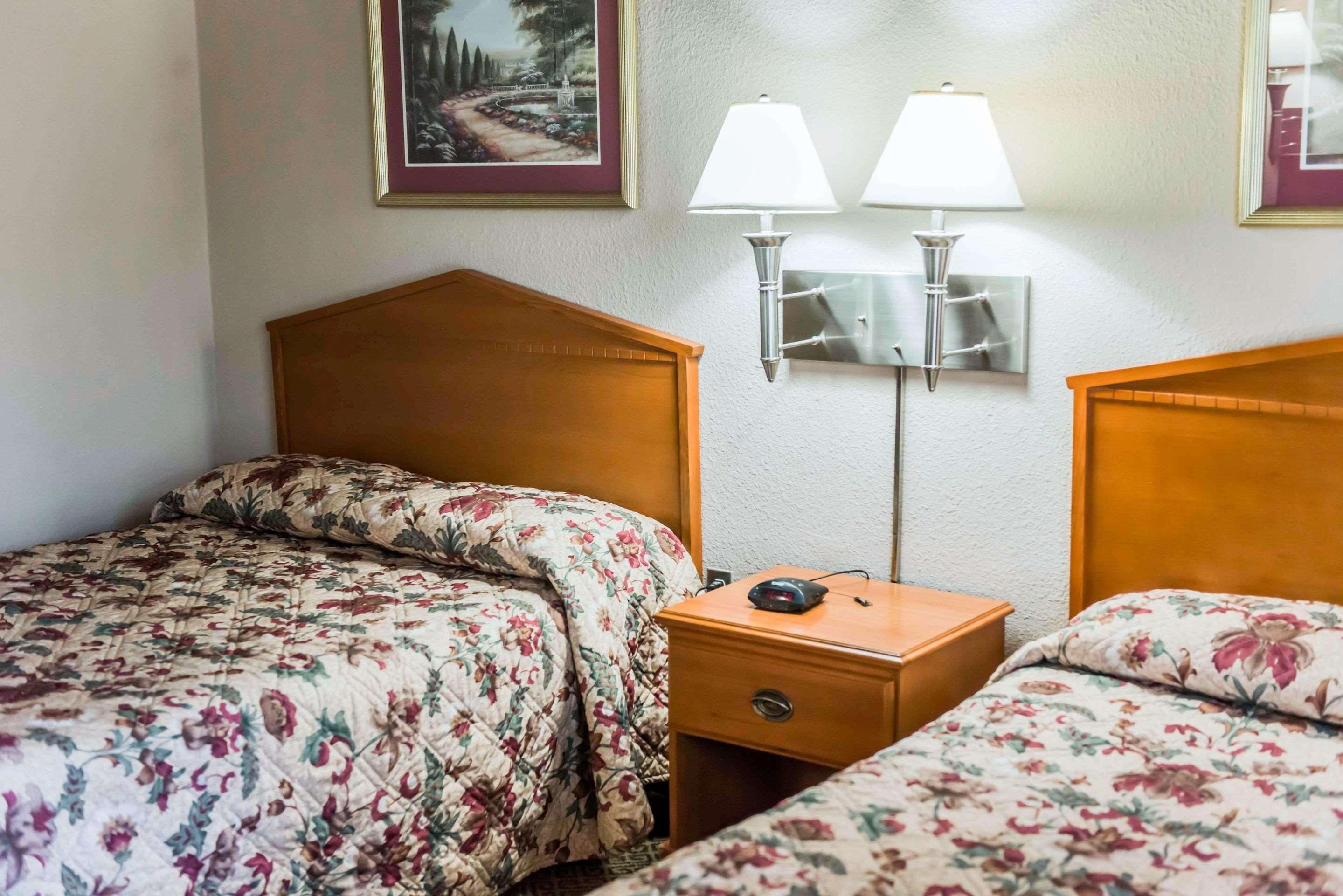 Econo Lodge Tallahassee Near Capital -University Екстериор снимка